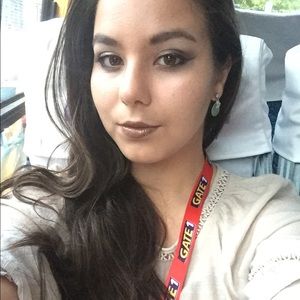 Meet your Posher, Julia